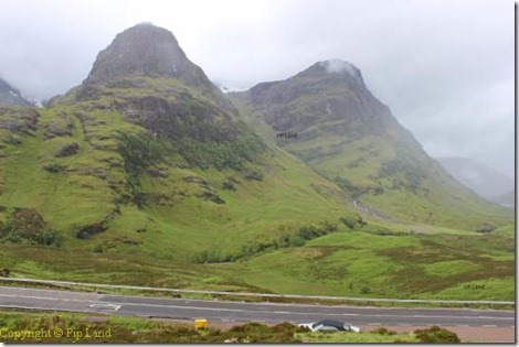 glencoe_sisters